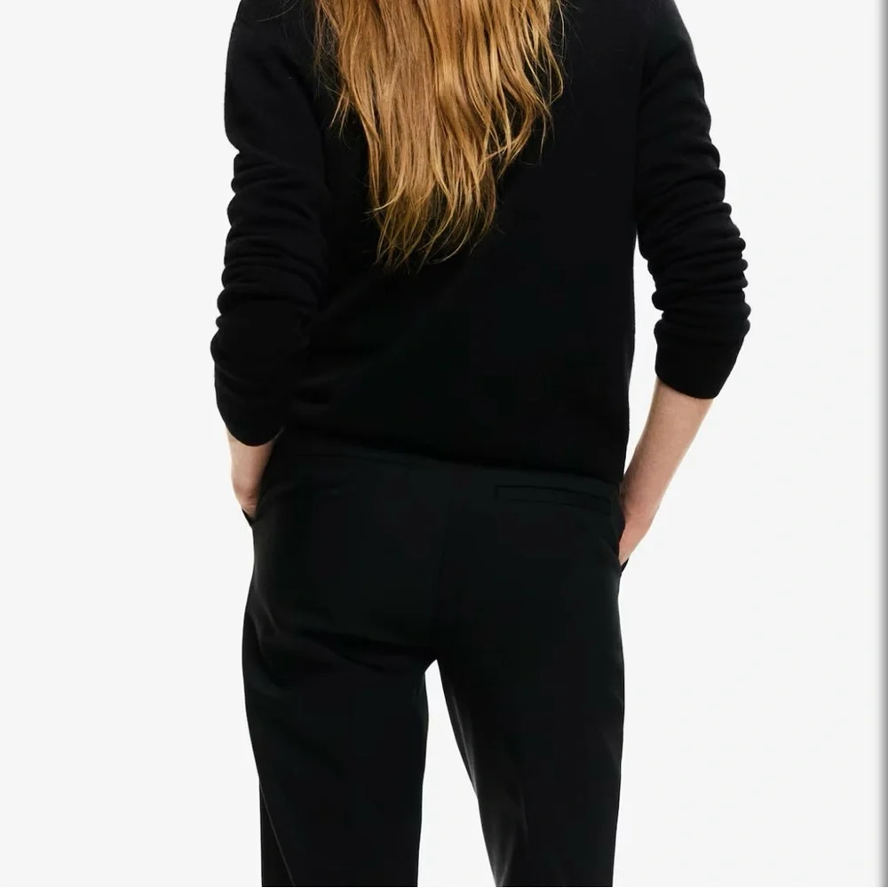 H&M Black Elastic Waist Ankle Length Pants - Picture 2 of 4